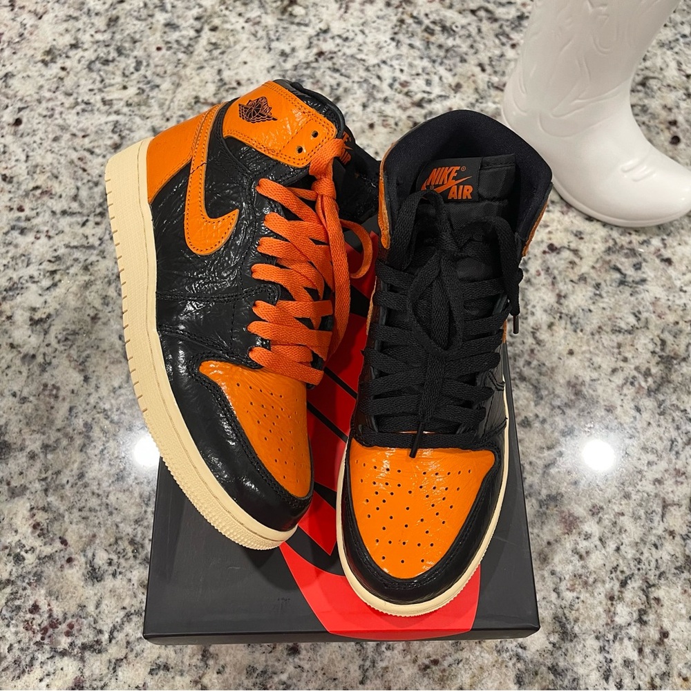 NEW Jordan Retro 1 High Shattered Backboard Sneakers🧡